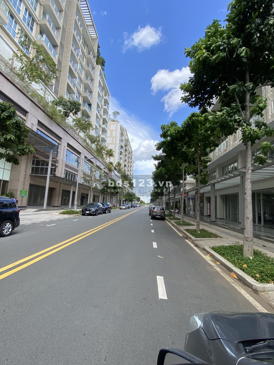 Cho thuê Shopphouse 1 trệt 4 Lầu Khu SaLa, Q.2