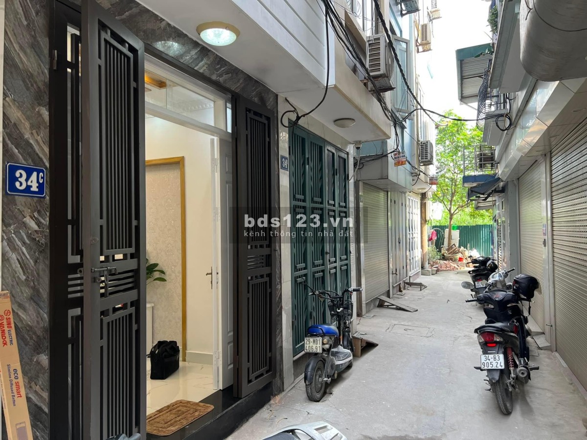 Bán nhà ngõ bagac tránh tận nhà Chính Kinh đúc tầng diện tích 41m2, giá bán 3.x tỷ