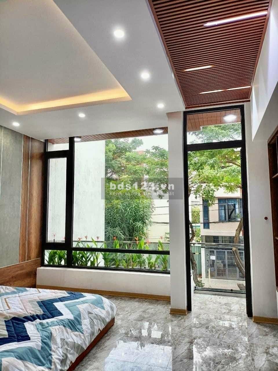 Bán nhà diện tích 5x20 kinh doanh, TT Bến Xe, Cẩm Lệ, giá rẻ, liên hệ 0393.252.555