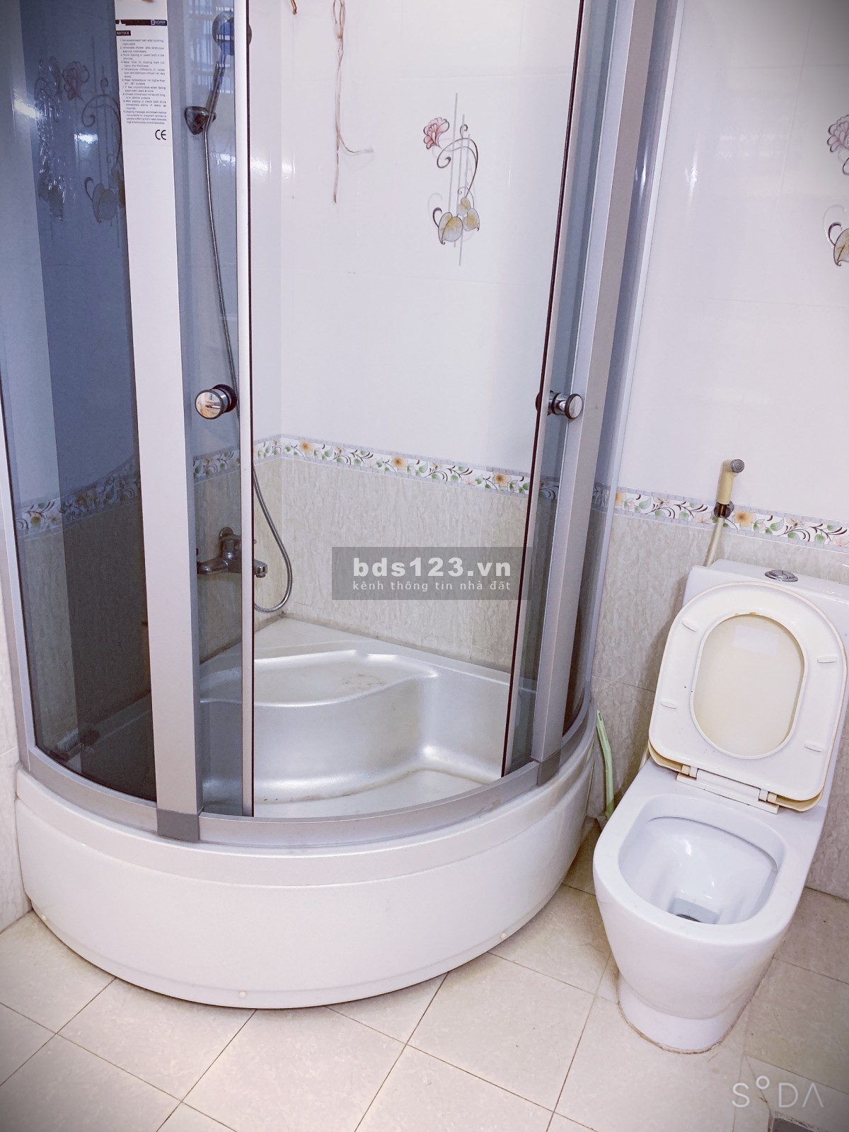 Cho thuê phòng máy lạnh có nội thất và ban công tại Tân Bình khu an ninh yên tĩnh