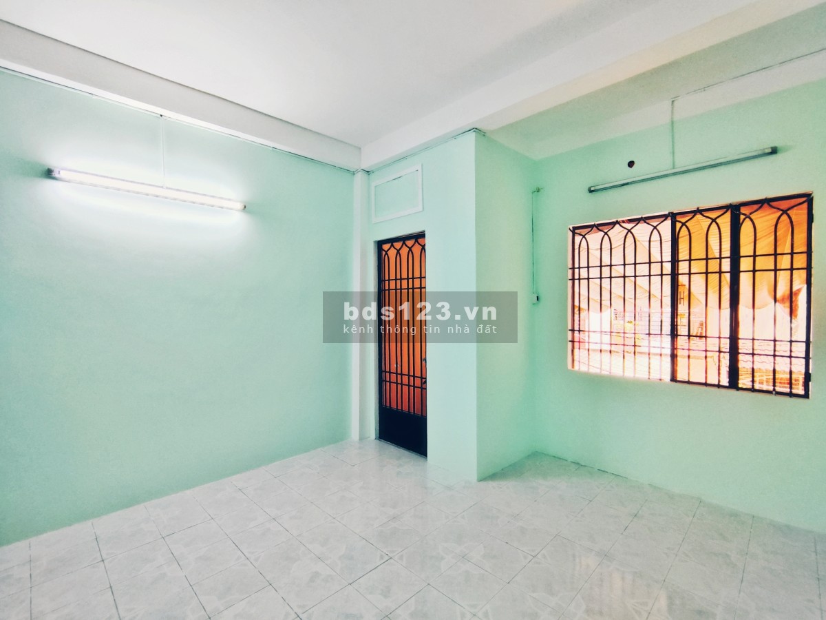 Cho thuê nhà nguyên căn dtsd 75m2 Hẻm Nguyễn Tri Phương, Quận 10 giá tốt thị trường