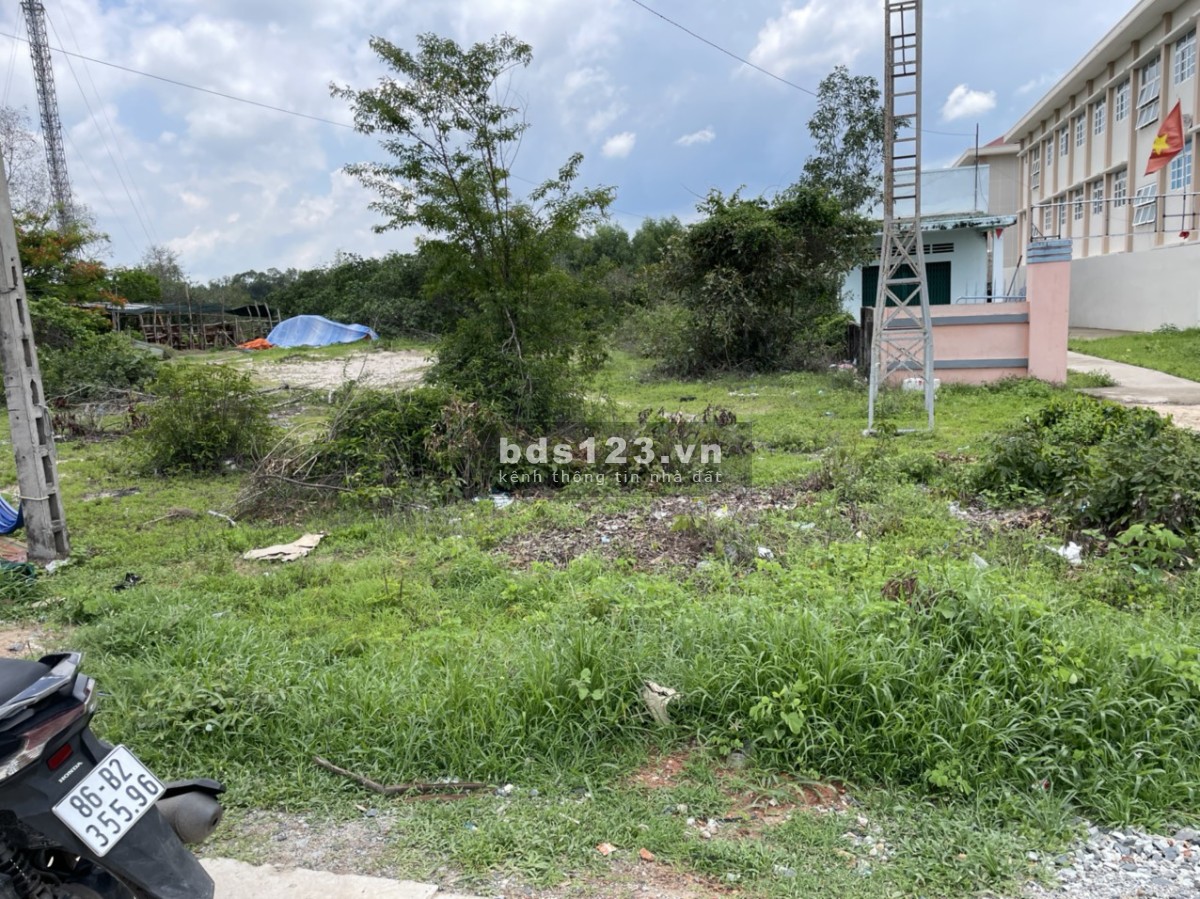 Thị xã Lagi, Bình Thuận - đất Nguyễn Chí Thanh 34m ngang, khu dân cư hiện hữu