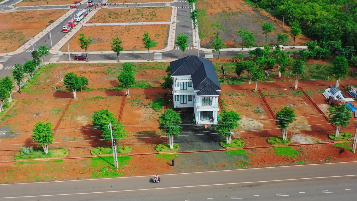 Đất ngay mặt tiền DT741 TP.Đồng Xoài siêu dự án, tiện ích đủ, giá tốt đầu tư