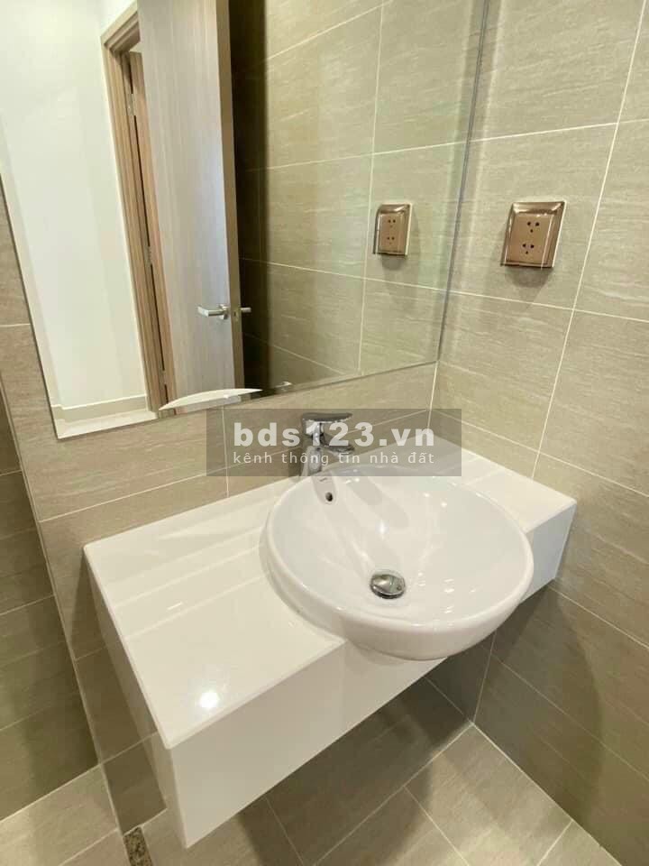 Cần bán căn 2PN tầng 08 view đẹp thoáng mát giá chỉ 2.4 tỷ/căn Có hỗ trợ vay Ngân hàng 80%