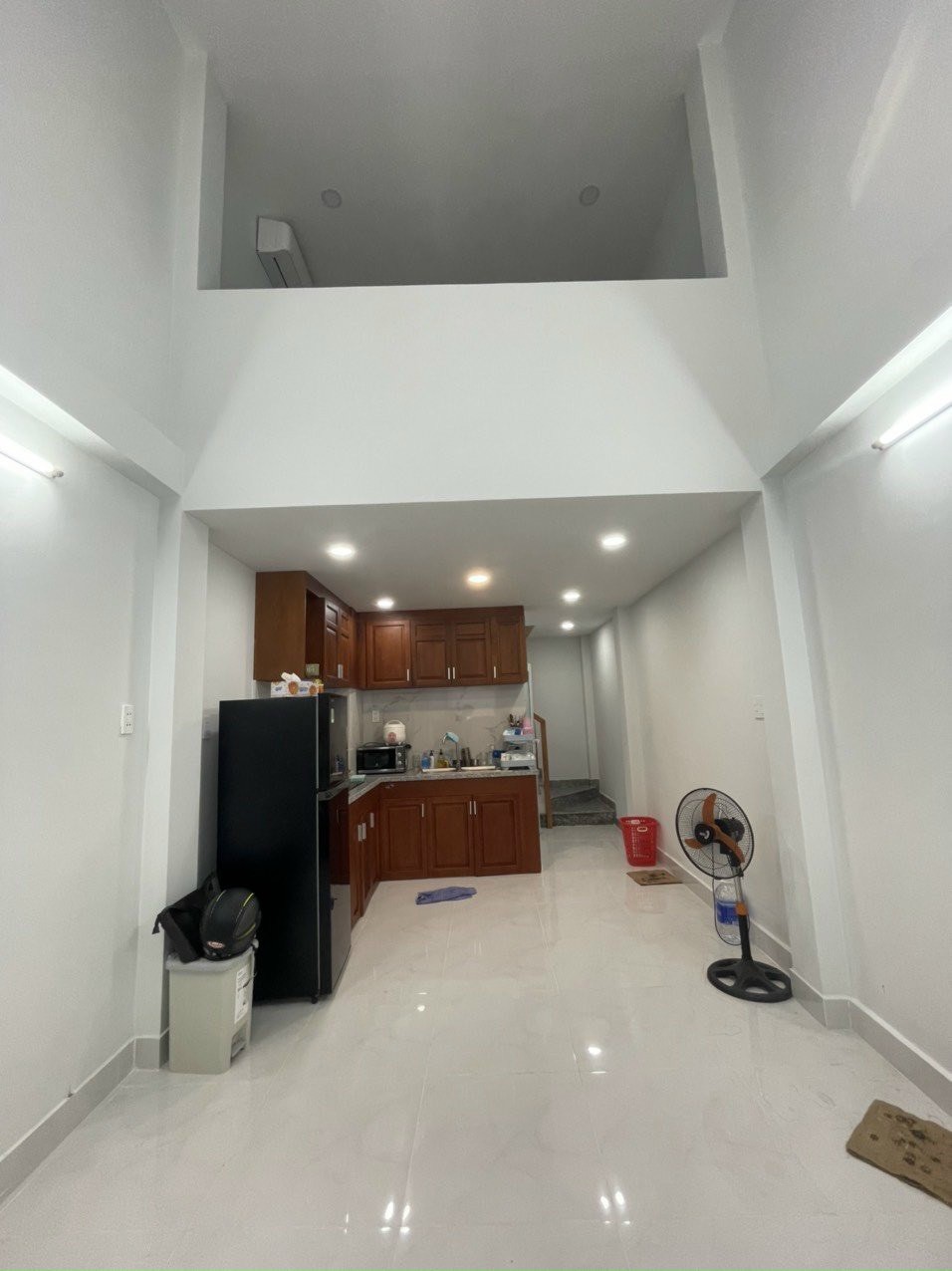 Nhà mới 100% Đinh Tiên Hoàng 5 tâng dtsd 29m2 (3.2mx9m) Bình Thạnh, giá nhỉnh 4 tỷ