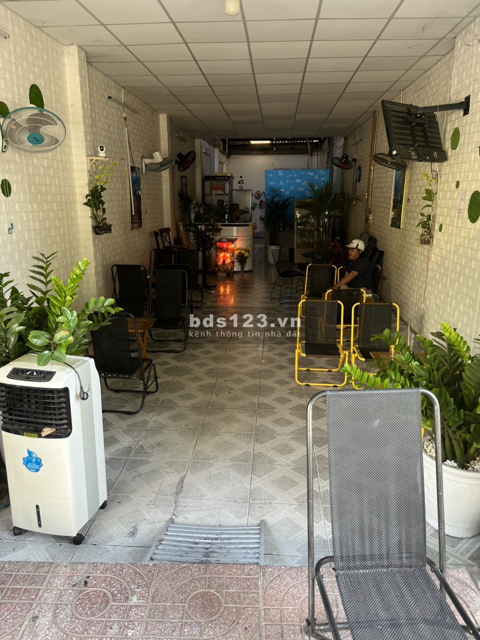 Cho thuê nhà 4x21 mặt tiền đường khu Phú Thuận, giá 10 triệu/tháng lhcc