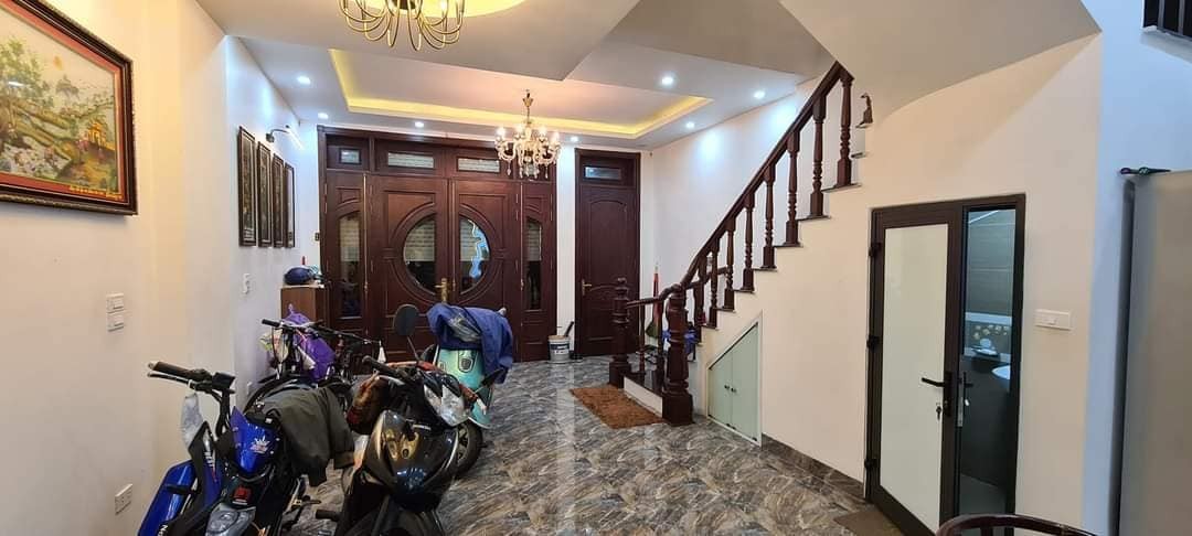 Bán nhà đẹp Mậu Lương phân lô ô tô tránh đối diện sân bóng Mậu Lương, kinh doanh đỉnh
