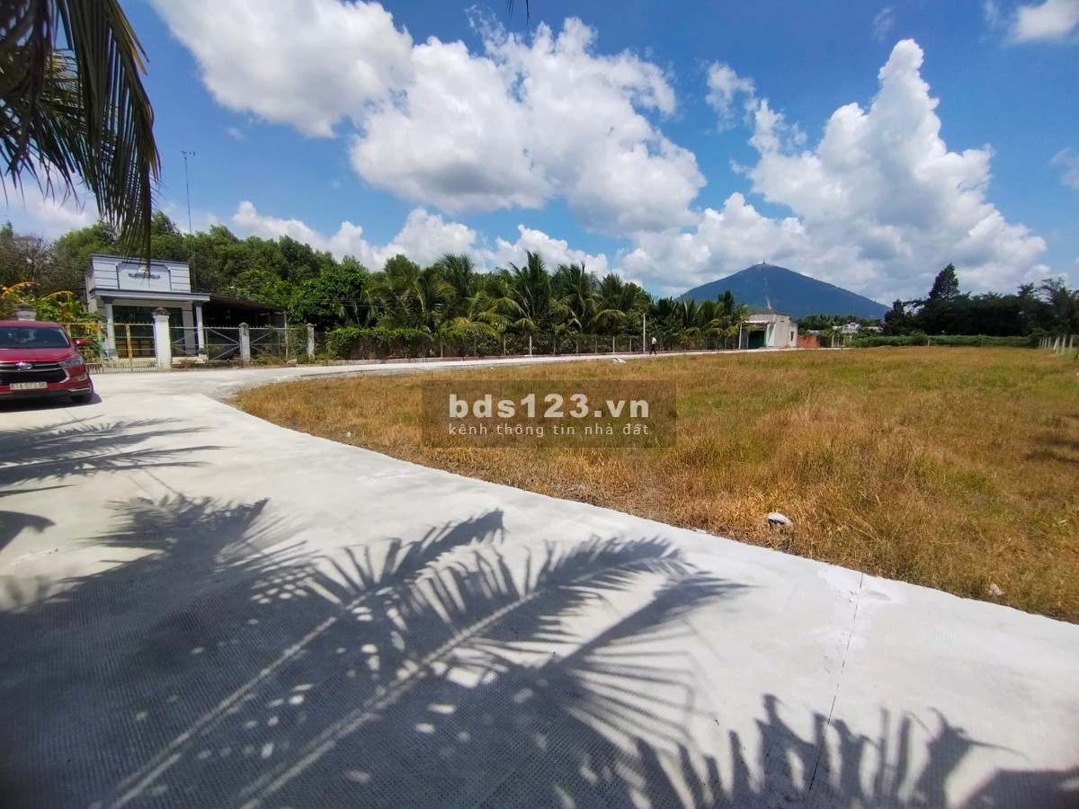 Đất thổ cư trung tâm hành chính Dương Minh Châu ngân hàng hỗ trợ vay