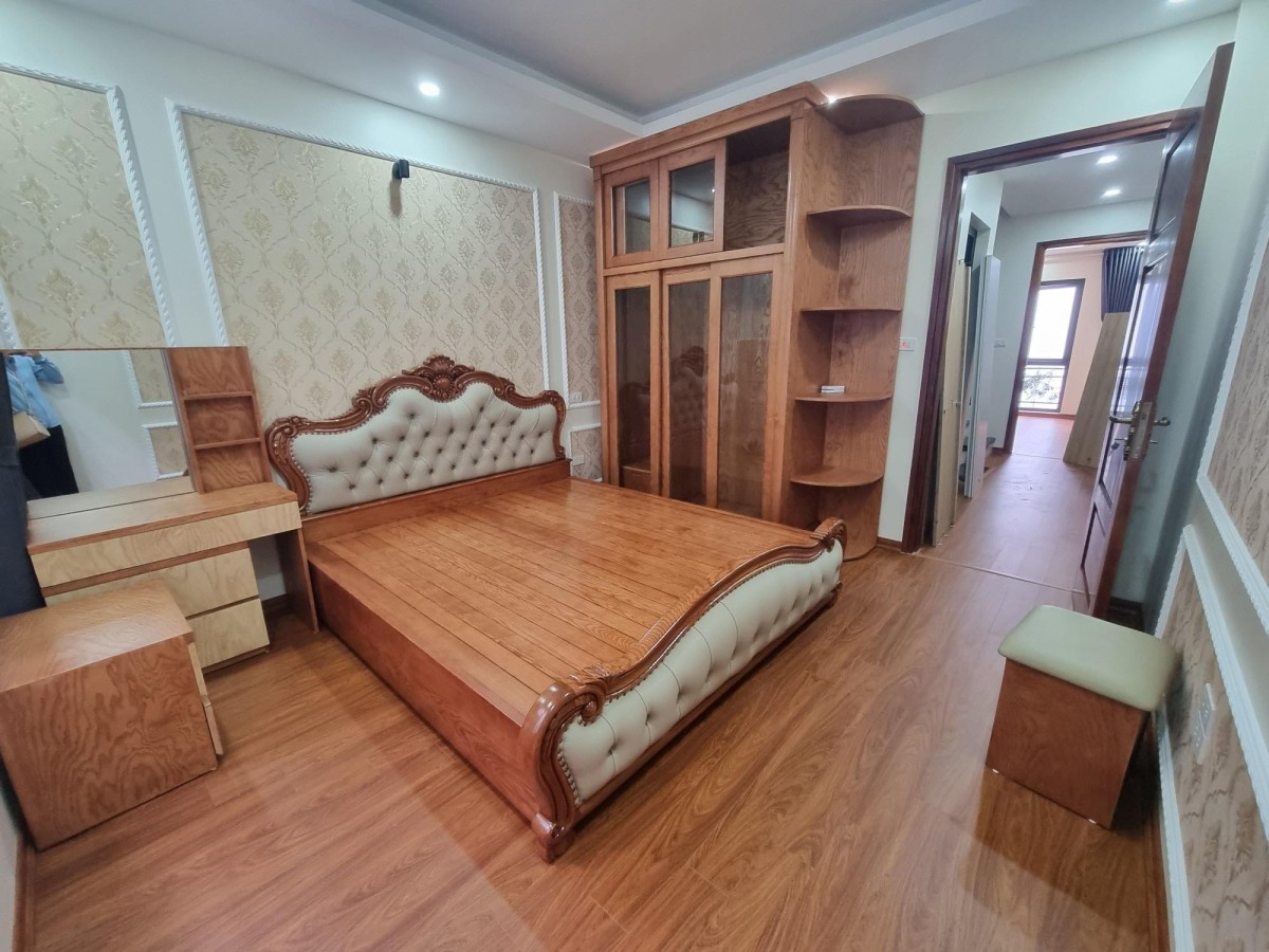 Nhà đẹp Hoàng Mai, DTSD 42m², mặt tiền 4,2m, cách ô tô tránh 15m, giá bán 3,9 tỷ đồng