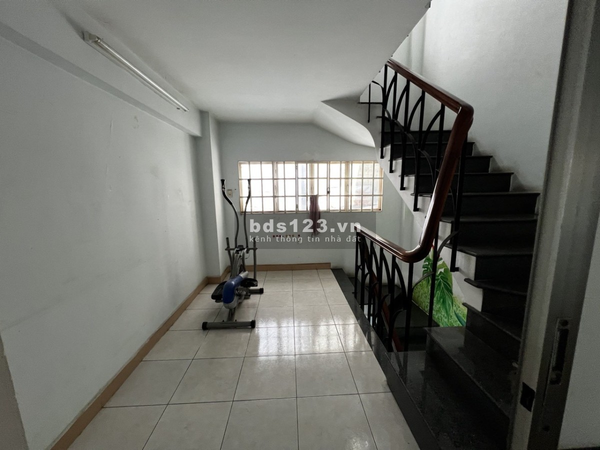 Bán nhà mặt tiền đường Lê Lai, Tân Bình, 51m2, 4 lầu, 6.4 tỷ thương lượng