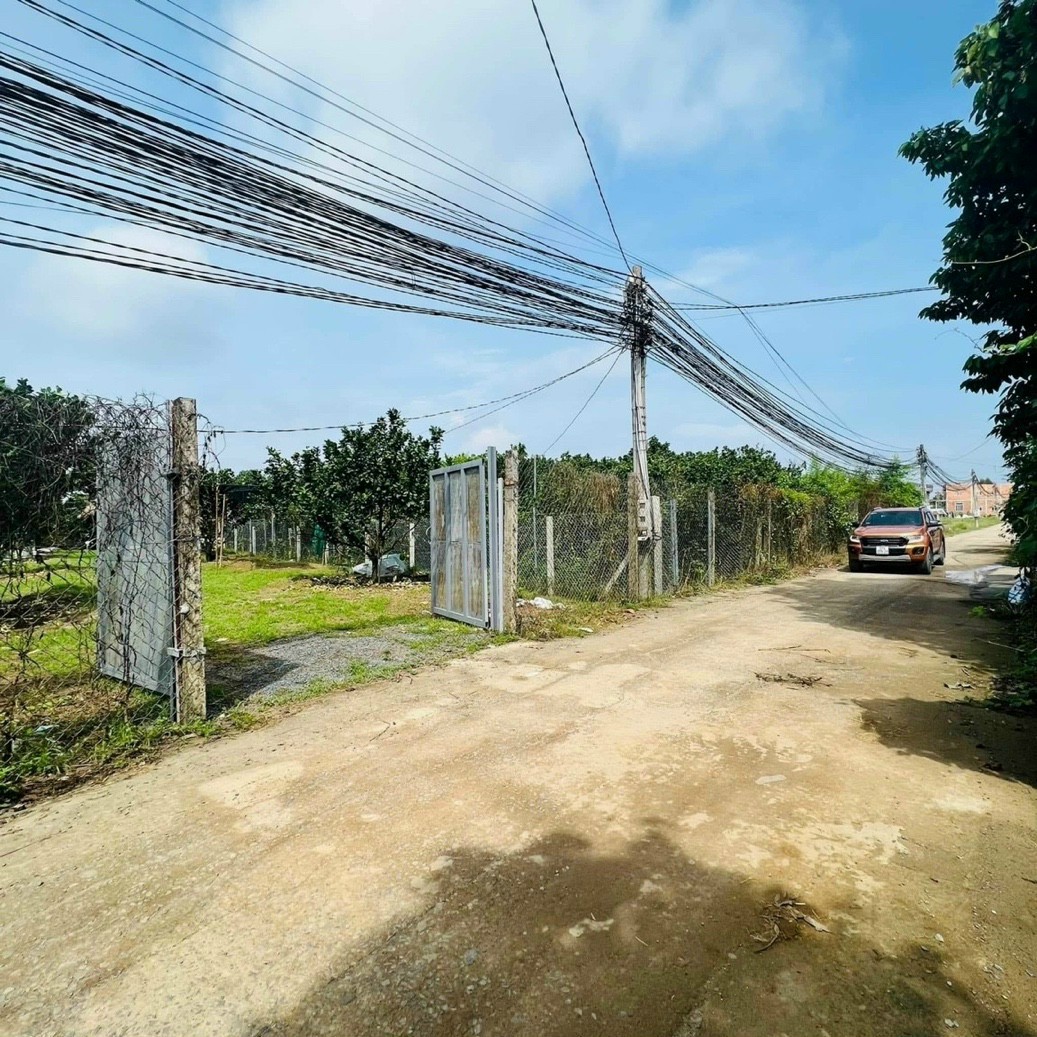 Gia đình cần bán nhà vườn view suối cực đẹp giá tốt, pháp lý chuẩn