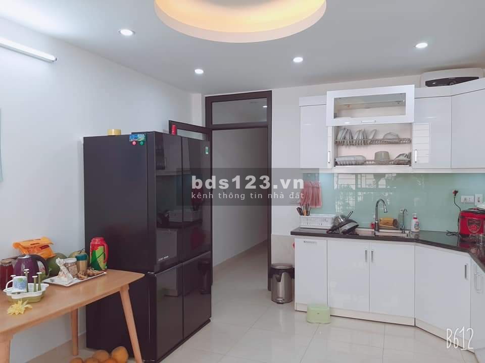 Nhà bán Đường Láng, Đống Đa DTSD 30m² x 5 tầng giá hời chỉ 4,3 tỷ đồng