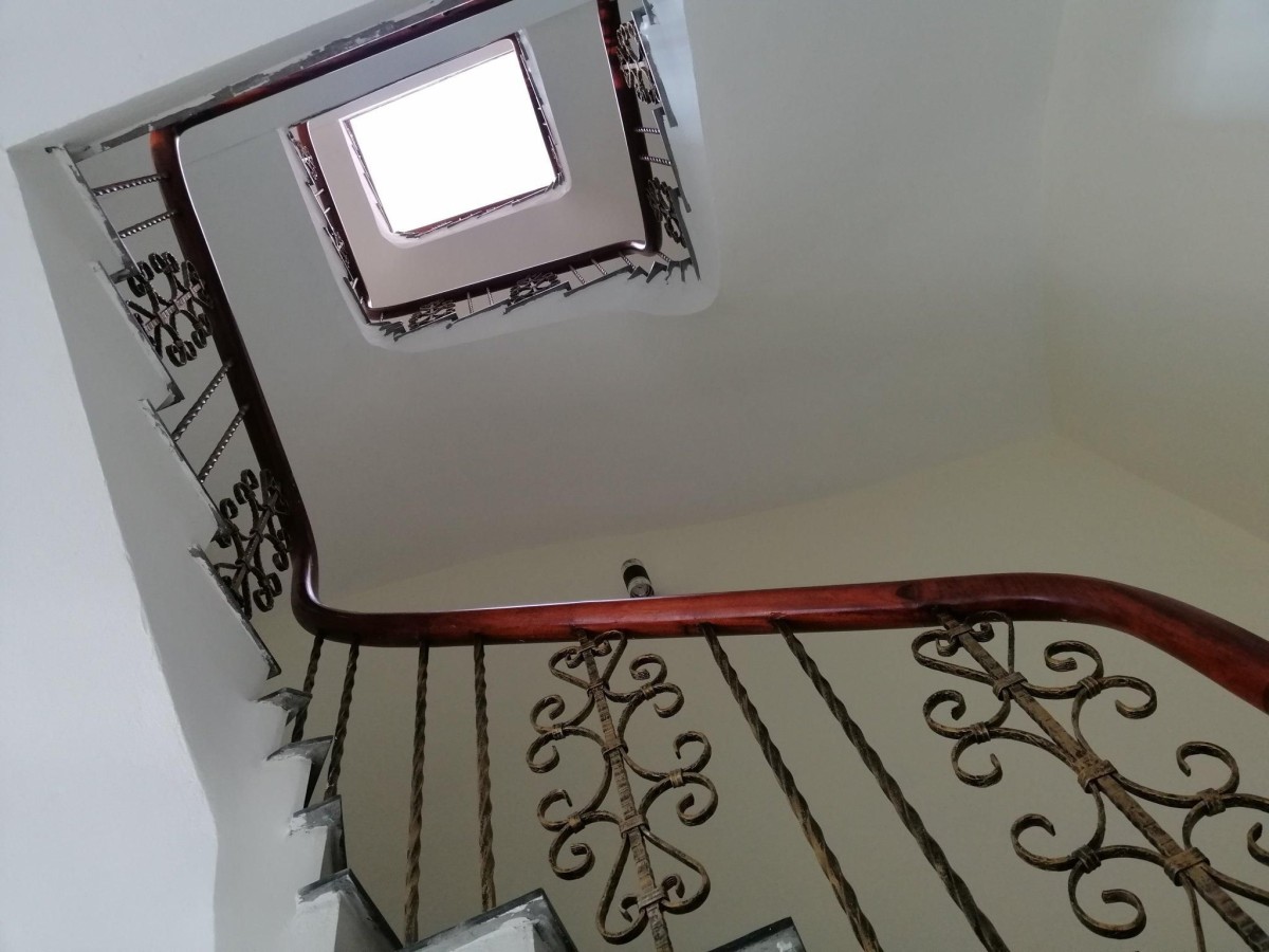 Cần bán nhà tại Nghi Tàm Tây Hồ nhà đẹp 5 tầng mới xây hiện đại, mua có thể ở ngay