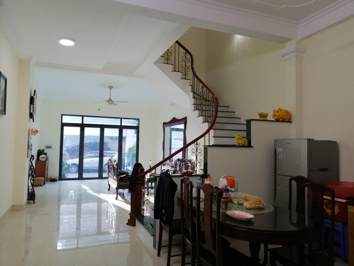 Cần bán nhà tại Nghi Tàm Tây Hồ nhà đẹp 5 tầng mới xây hiện đại, mua có thể ở ngay