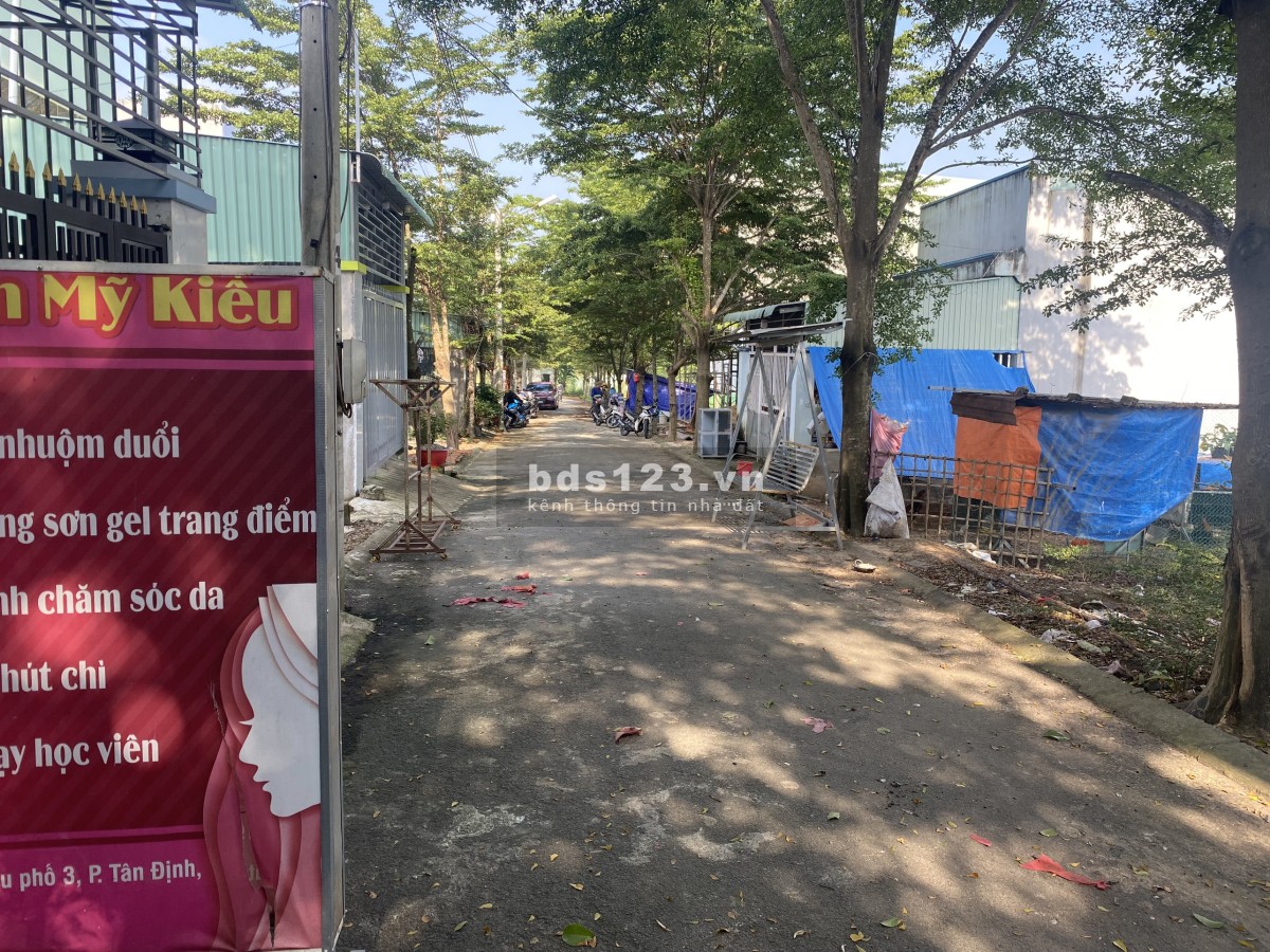 Về Quê Bán Rẻ 980tr/Lô Đất Thổ Cư Khu Chợ, Trường Kđt Mới Bd.Lh: 0969.739.583