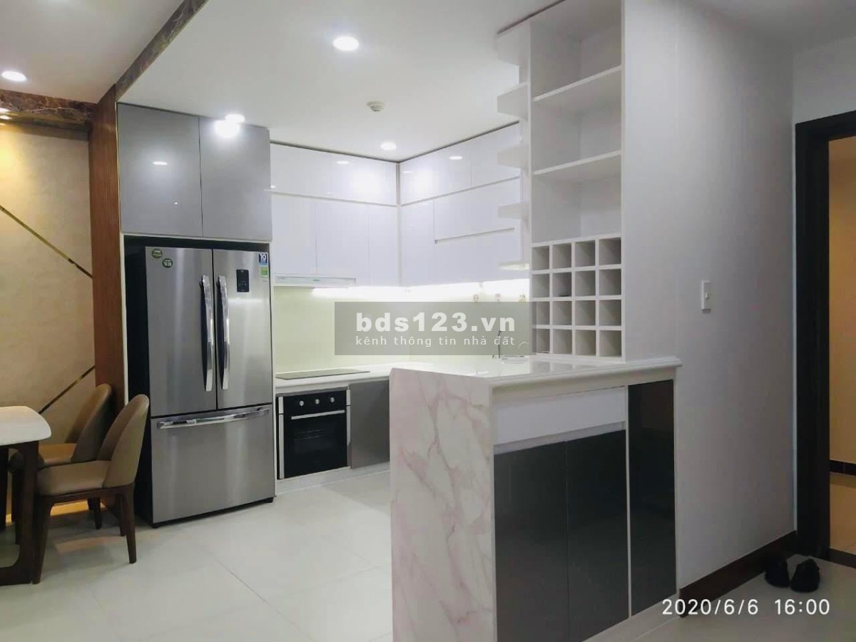 Kẹt tiền bán gấp căn Sunrise City View, 2pn, full nt, view Quận 1 giá bán 4.2 tỷ