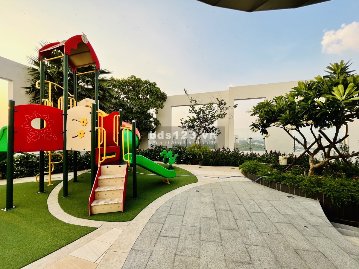 Bán Newton 2PN, giá 5 tỷ bao hết ra sổ ngay, giá tốt đầu tư sinh lời, lhcc