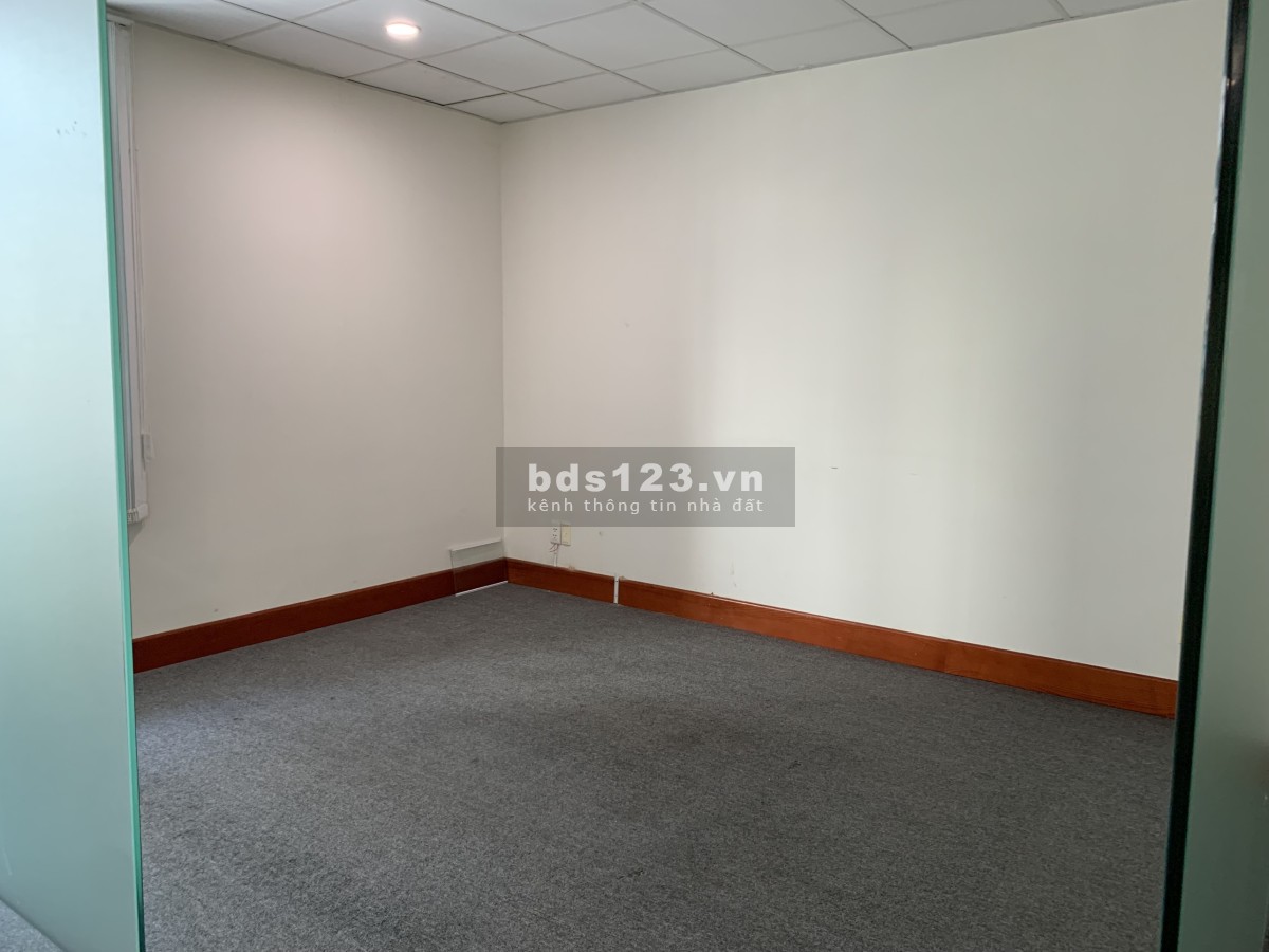 Cần cho thuê văn phòng đường 3/2, phường 14, Quận 10 dtsd 136m2 giá 39 triệu/tháng
