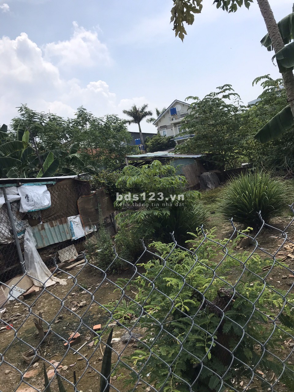 Đất Chợ Hưng Long 90m2 2ty Full Thổ Cư, hẻm bê tông 4m, sổ hồng riêng bao sang tên