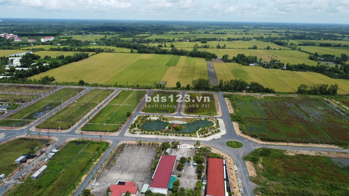 Dự án sắp mở có quy mô lớn và đất đẹp mặt tiền rộng, đầy đủ tiện ích xung quanh