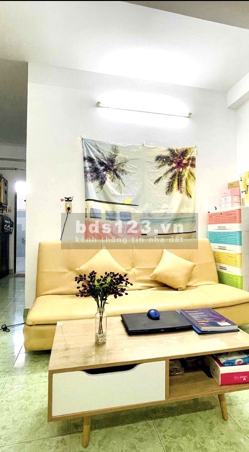 Cần bán căn góc diện tích 43m2 chung cư H1 Vĩnh Khánh Quận 4 lh 0358618929
