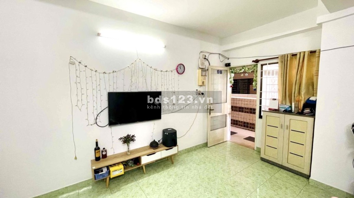 Cần bán căn góc diện tích 43m2 chung cư H1 Vĩnh Khánh Quận 4 lh 0358618929