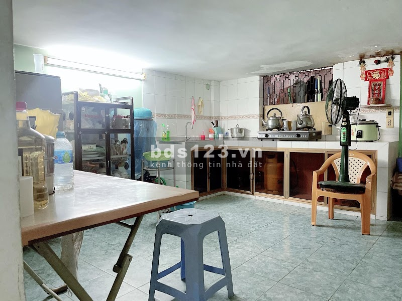 Nhà An Bình, phường 5 Quận 5, 2 tầng, hẻm tải tránh, giá 5.9 tỷ khu dân trí cao