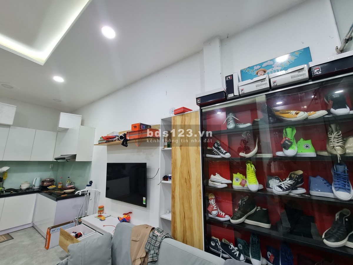 Bán nhà Huỳnh Văn Bánh, Phú Nhuận, diện tích sử dụng 50m2, 2 lầu, chỉ 5.8 tỉ