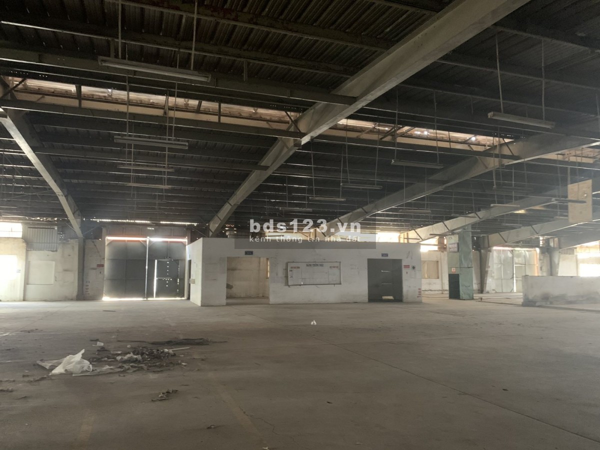 Cho thuê kho, xưởng 1300m2-2500m2 mặt tiền Xa Lộ Hà Nội, phường Trường Thọ, Thủ Đức