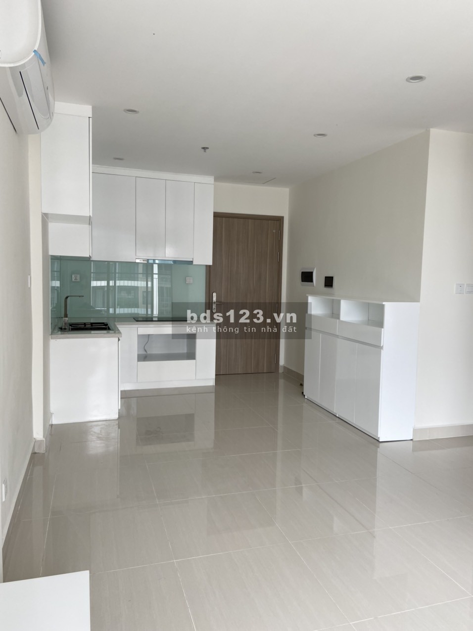 Chú Hùng muốn bán căn 2PN toà S5.03 chung cư Vinhome Grand Park Q9 - view Công viên Cầu Vồng