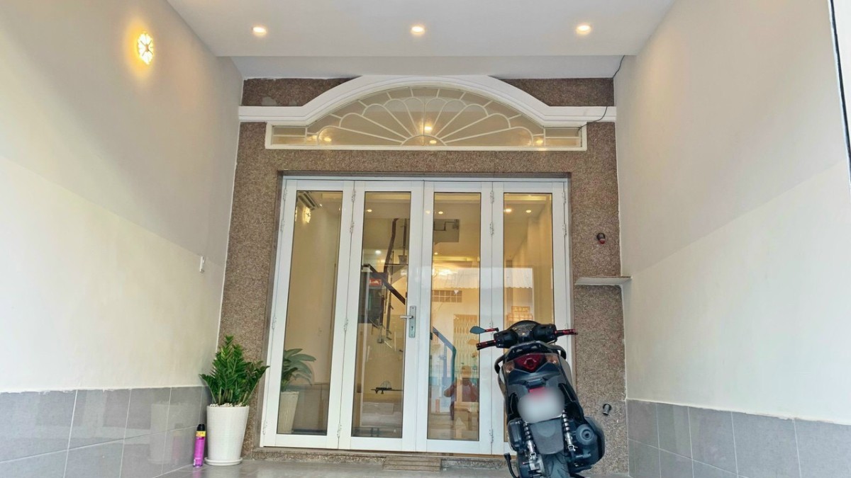 Nhà mới mặt tiền Lương Ngọc Quyến p13 Quận 8 gần cầu Chà Và