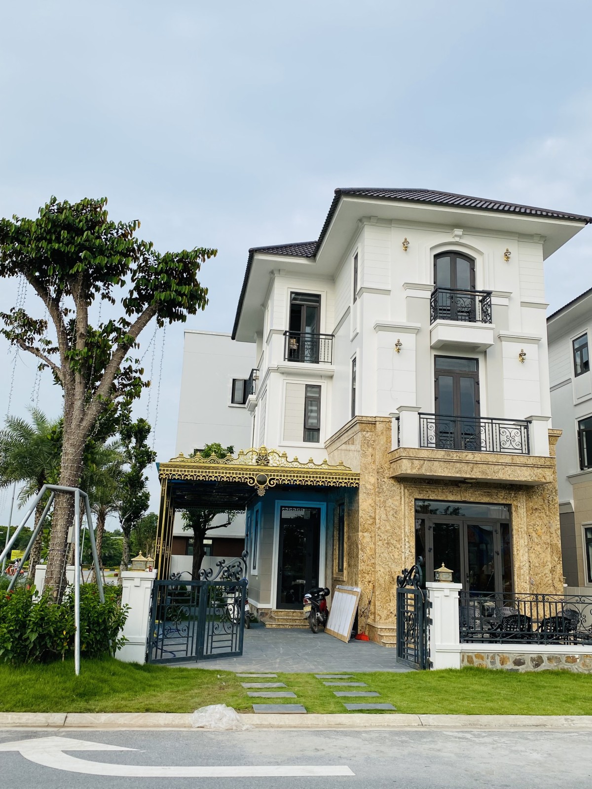 Đất vàng Thành Phố Từ Sơn, Bắc Ninh.Biệt thự 3 tầng có 7,7 tỷ. Liên hệ: 0862.218.328
