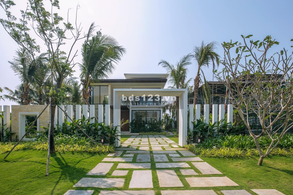 Bán Villa Chuyên Tổ Chức Tiệc Cưới, Mặt Tiền Biển Melia Hồ Tràm, 4PN DT 1000m2, Full Nội Thất 5 Sao