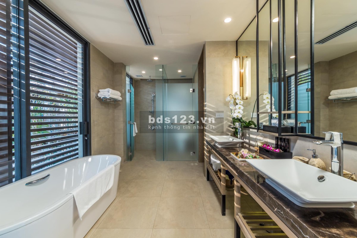 Bán Villa Chuyên Tổ Chức Tiệc Cưới, Mặt Tiền Biển Melia Hồ Tràm, 4PN DT 1000m2, Full Nội Thất 5 Sao