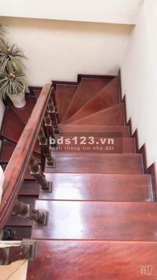 Bán nhà vừa kinh doanh vừa ở Ngõ Quỳnh, Hai Bà Trưng 45m2 x 4 tầng, chỉ 7.5 tỷ. Alo e Lan 0975258510