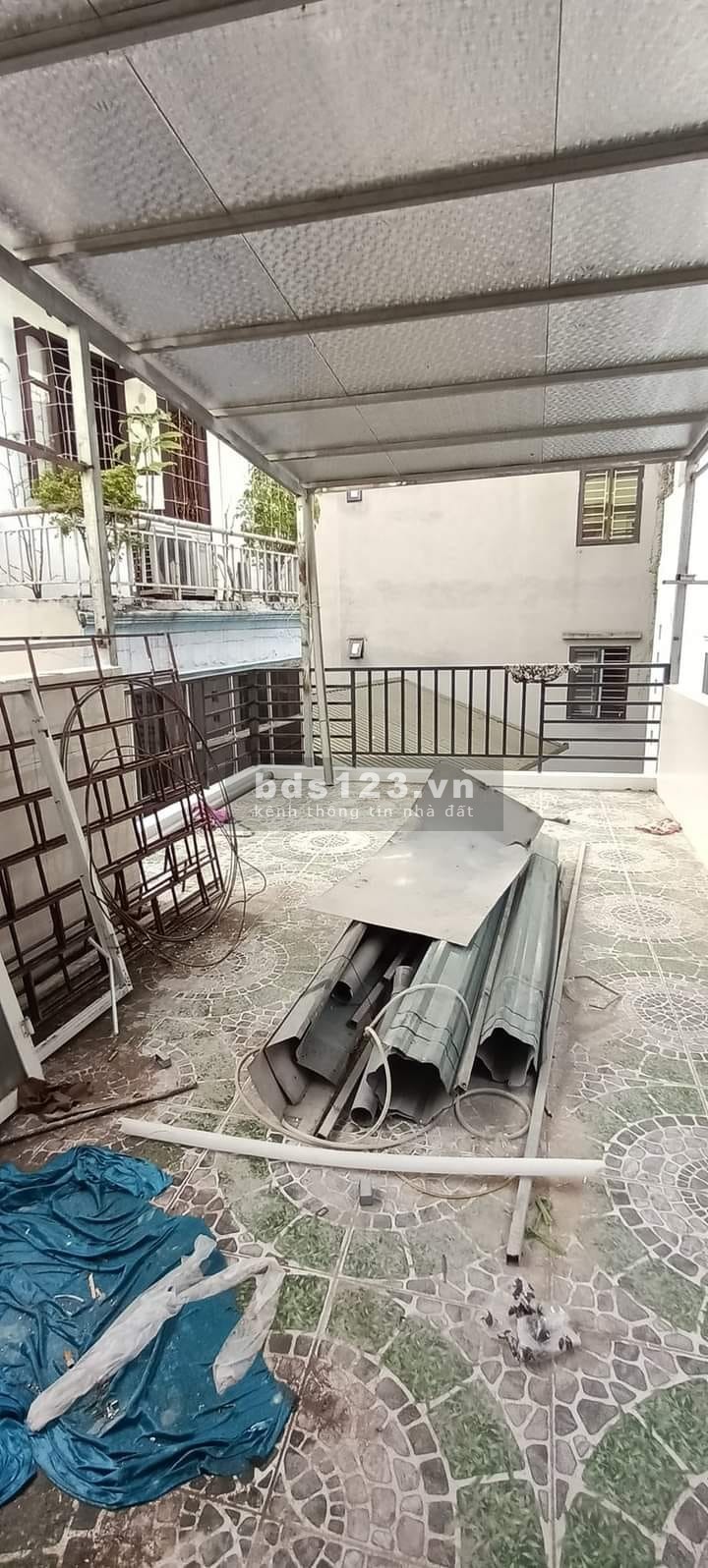 Cần bán nhà kinh doanh tốt Hồng Mai, Hai Bà Trưng 37m2 x 4 tầng, chỉ 3.65 tỷ. Alo e Lan 0975258510