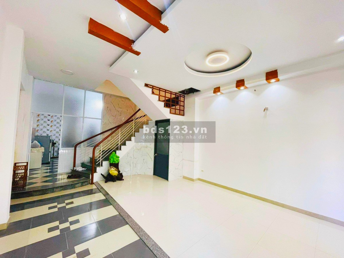 Bán nhà Ông Ích Khiêm, Kiệt ÔTô, 80m2x4Tầng, 4PN, Chỉ 4.5tỷ (thương lượng)