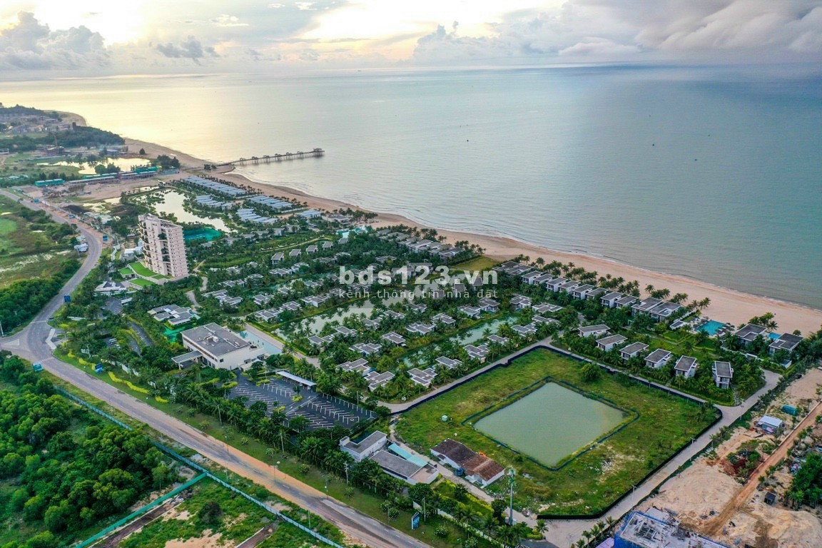 Bán Villa Chuyên Tổ Chức Tiệc Cưới, Mặt Tiền Biển Melia Hồ Tràm, 4PN DT 1000m2, Full Nội Thất 5 Sao