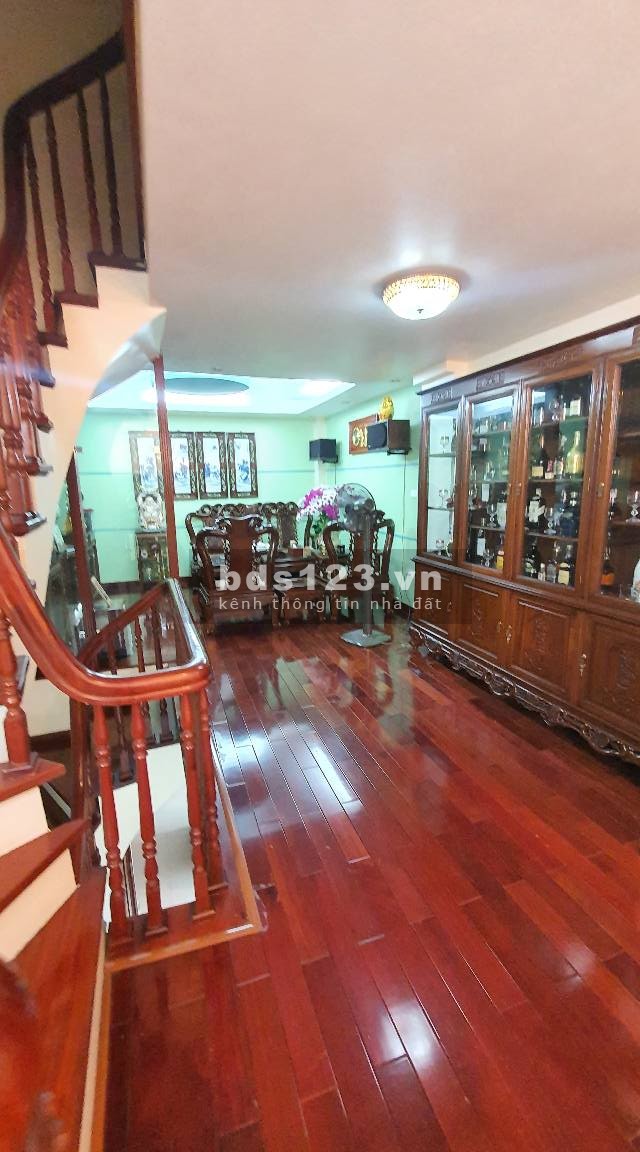 Lô gốc Phố Trần Bình diện tích 34m2 nhà đẹp gần ô tô bãi 3.85 tỷ - hiếm quá!