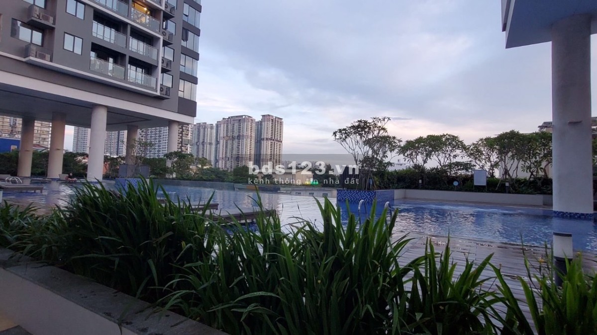 Bán nhanh căn hộ 2PN hương ĐN tại One Verandah liên hệ 0909370517