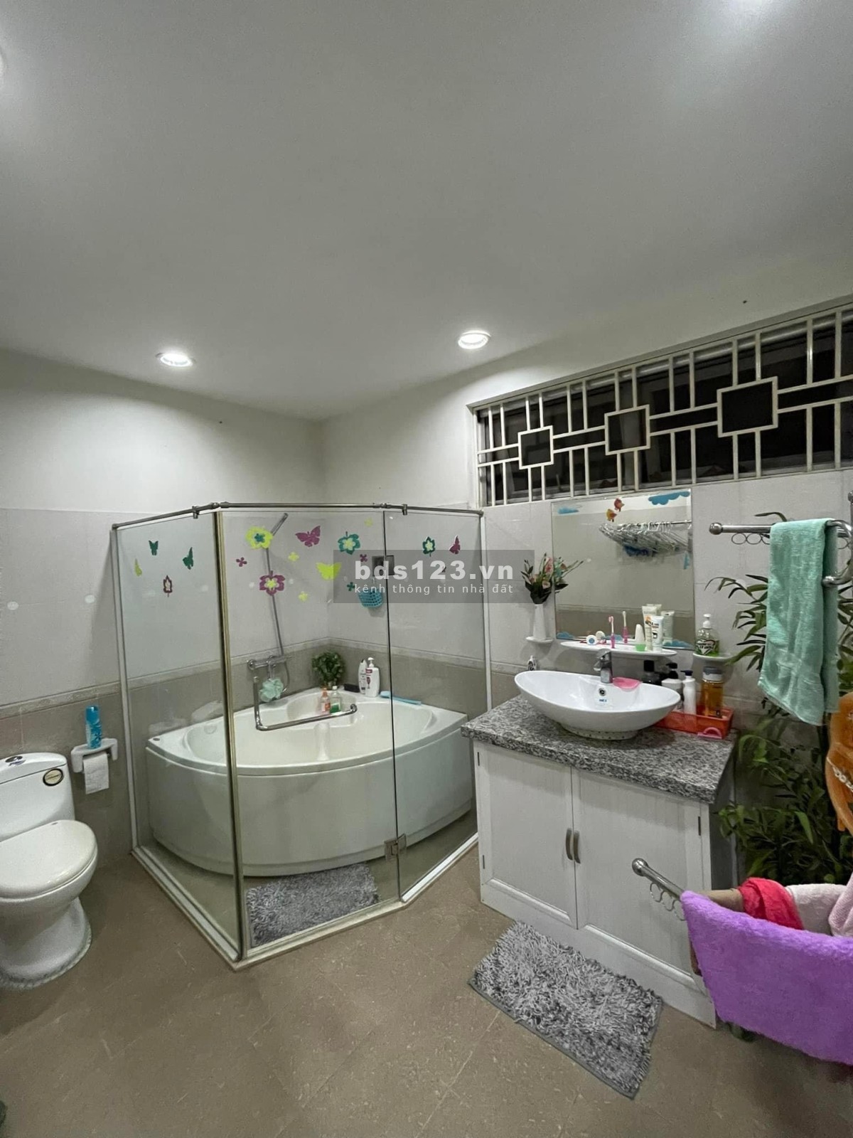 Chính chủ bán biệt thự gần ngã 4 Thủ Đức giá rẻ khu dân cư cao cấp, lh 0843121999