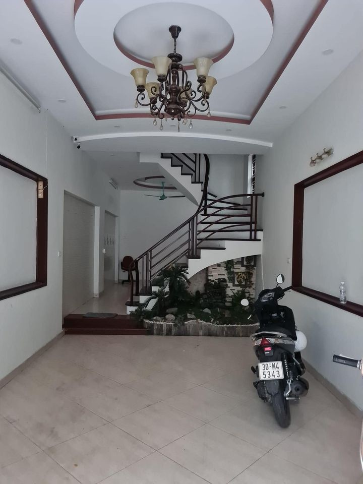 Nhà PL Phùng Chí Kiên DT 55m² x 6 Tầng GARA Ô TÔ, Kinh Doanh Đỉnh Giá Bán Chỉ 11,5 Tỷ Đồng