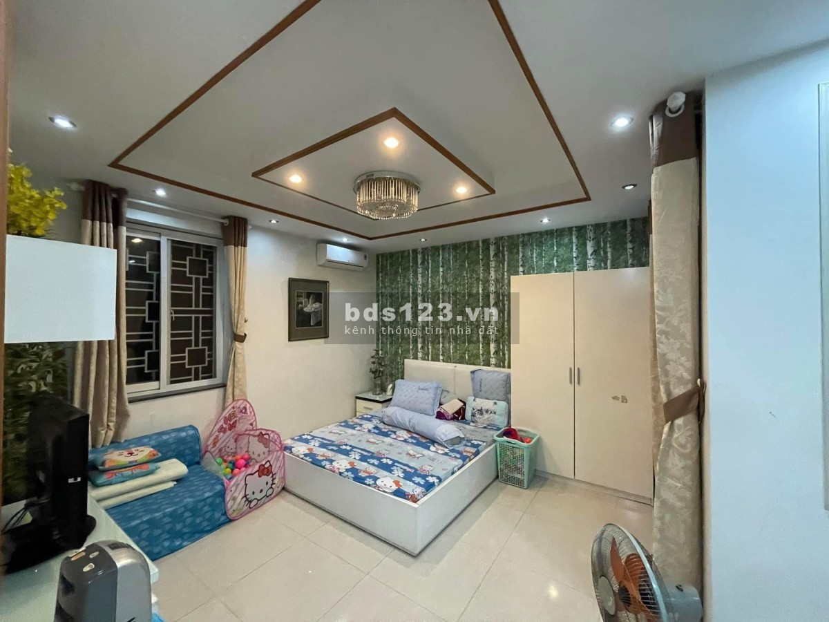 Chính chủ bán biệt thự gần ngã 4 Thủ Đức giá rẻ khu dân cư cao cấp, lh 0843121999