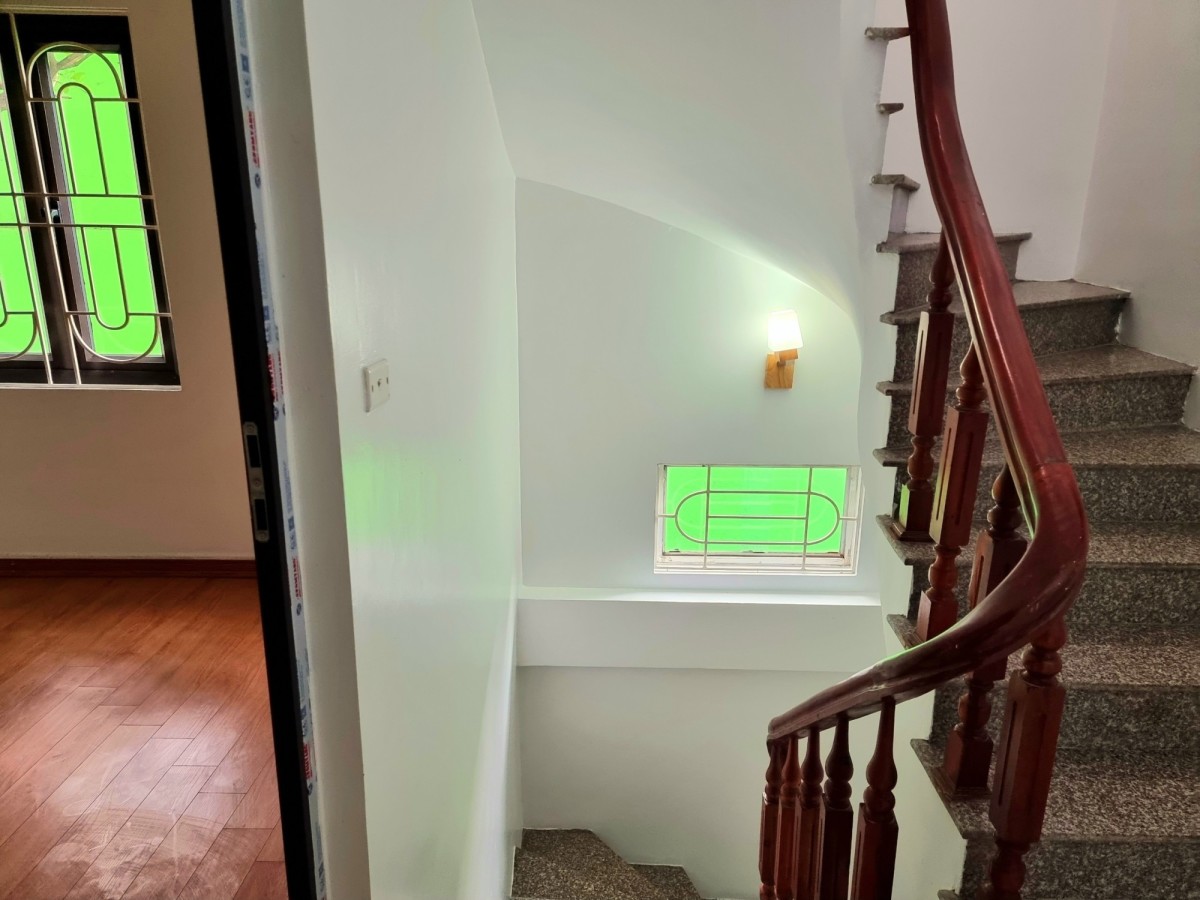 Bán nhà 5 tầng Yên Hòa đẹp như mới nội thất sang trọng vị trí trung tâm DT 32m2 mt 4,9m giá 4 tỷ