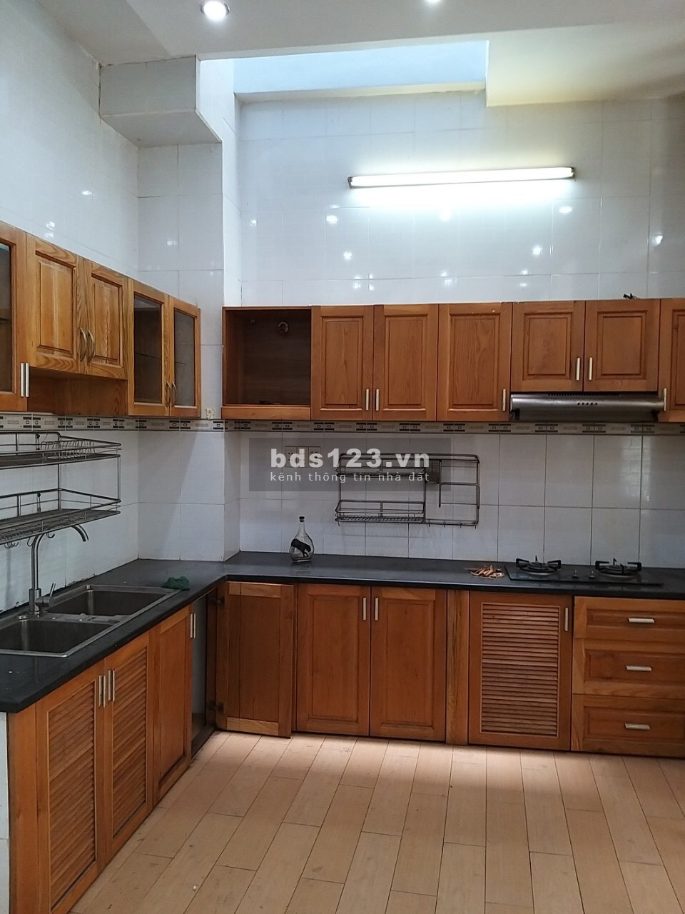 Bán nhà Quận 2 hẻm xe hơi chính chủ, thiết kế đẹp, nhà thoáng, khu an ninh