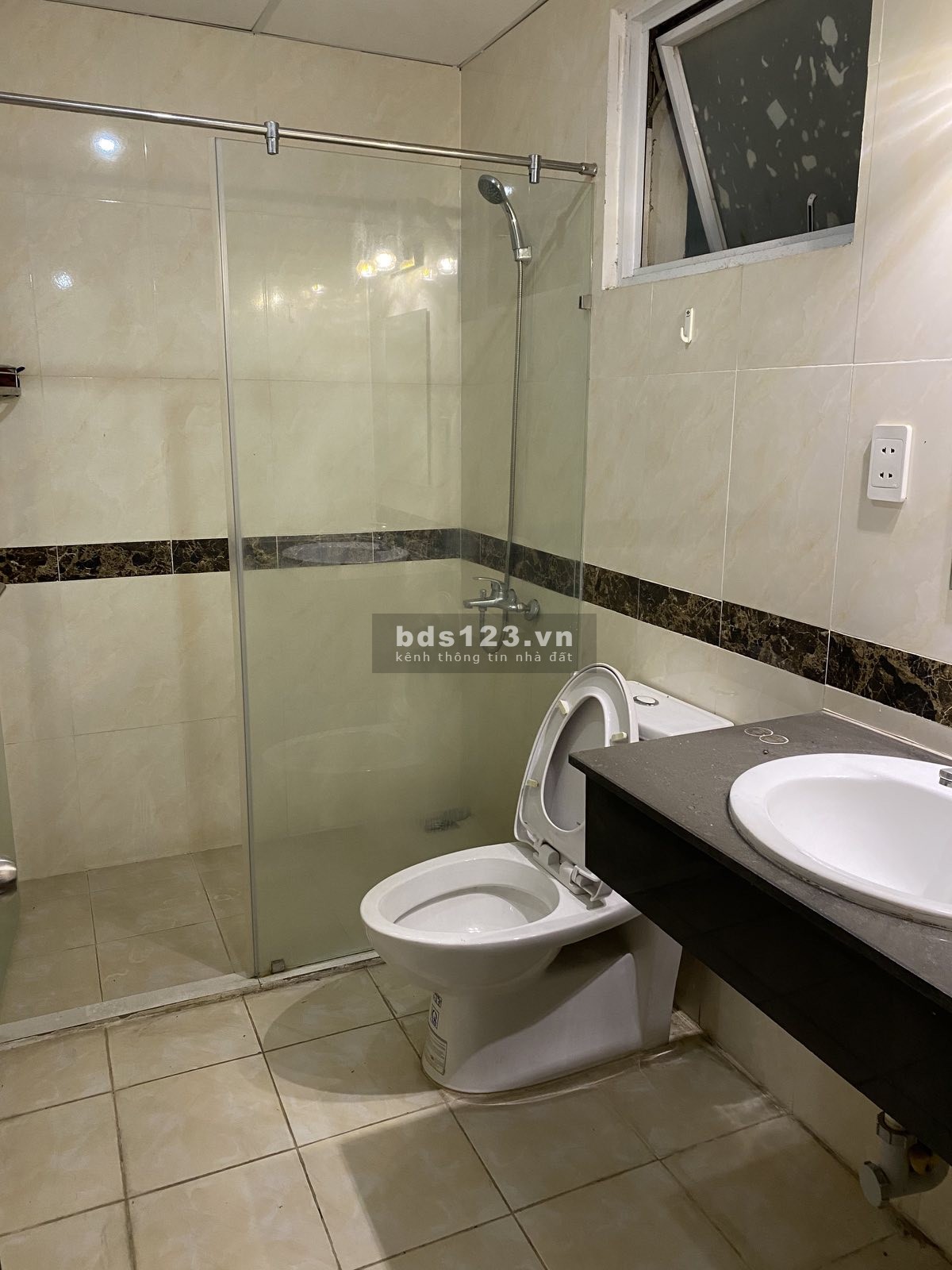 Tôi cần cho thuê chung cư cao cấp Giai Việt Quốc Cường lh 0939353599