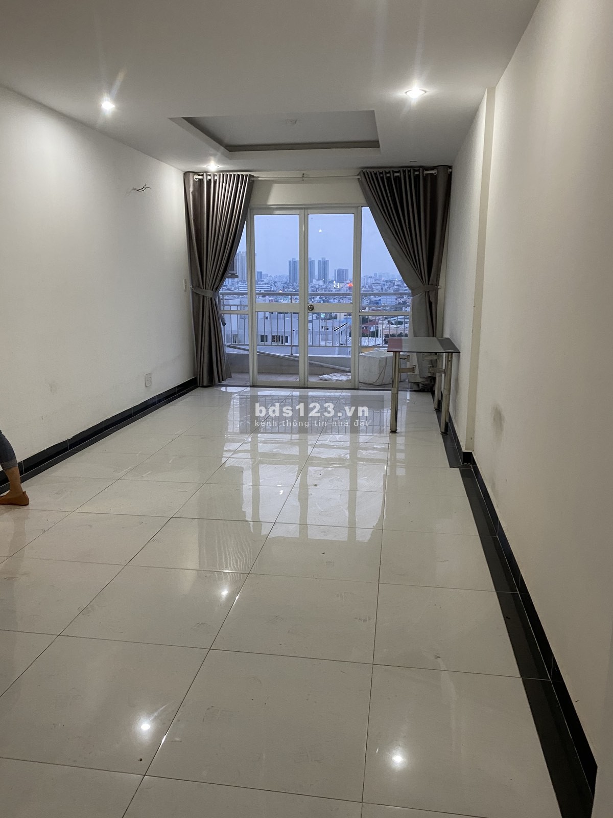 Tôi cần cho thuê chung cư cao cấp Giai Việt Quốc Cường lh 0939353599