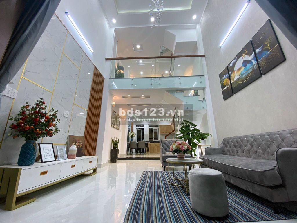Siêu Phẩm Nhà Phố Quận 10 giá cực sốc LH 0917575706