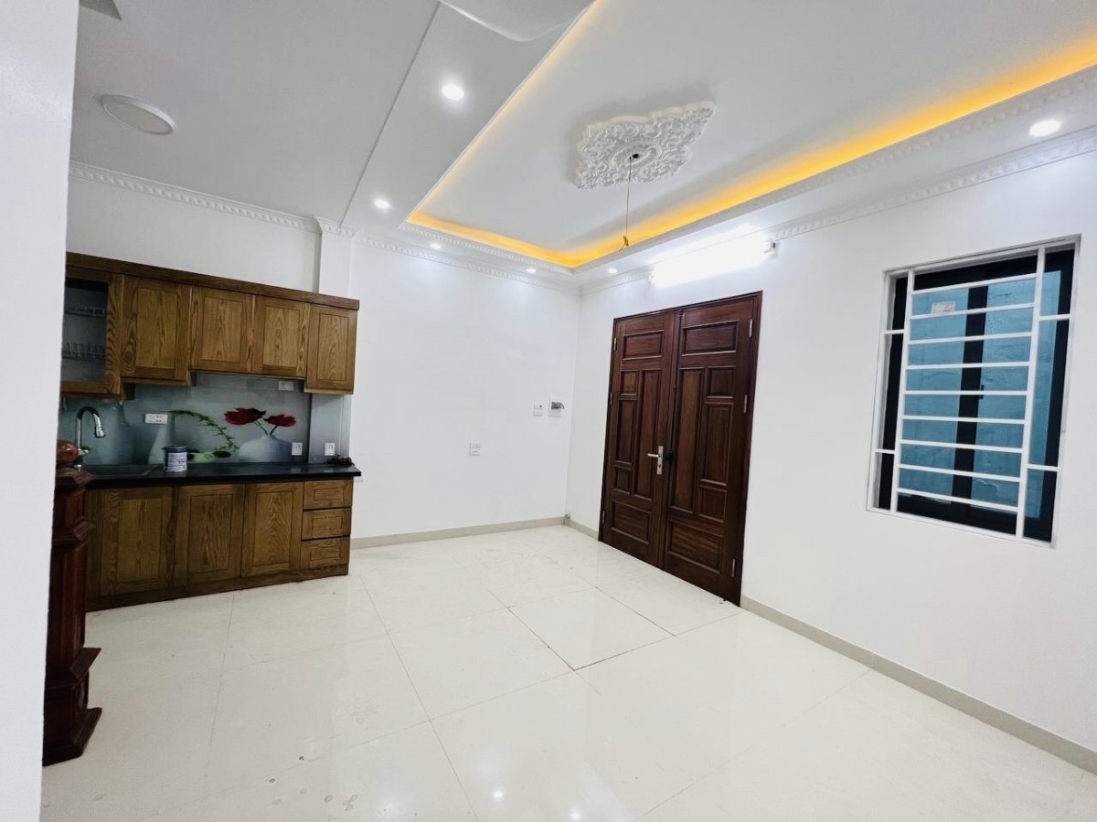 Bán nhà 5 tầng Yên Hòa đẹp như mới nội thất sang trọng vị trí trung tâm DT 32m2 mt 4,9m giá 4 tỷ
