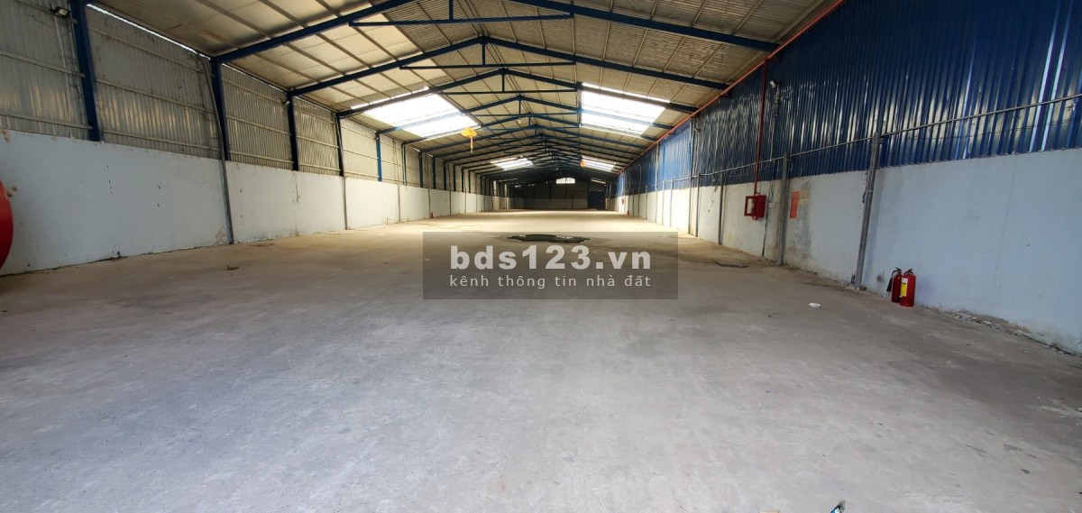 Cho thuê 2.400m2 và 2.000m2 kho xưởng đường Hồ Văn Long, P. Tân Tạo, Quận Bình Tân.